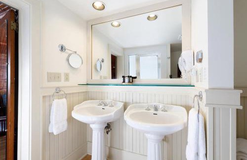 Chestertown Hotel | Friends Lake Inn