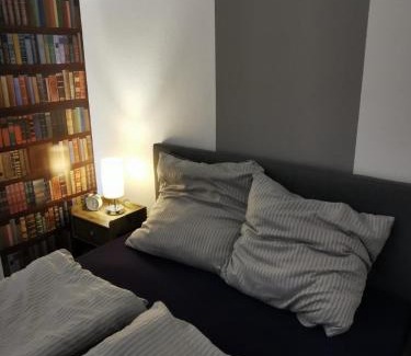 Center Apartment | Frisch sanierte Ferienwohnung 2 min vom Südstrand - Balkon - PAY TV