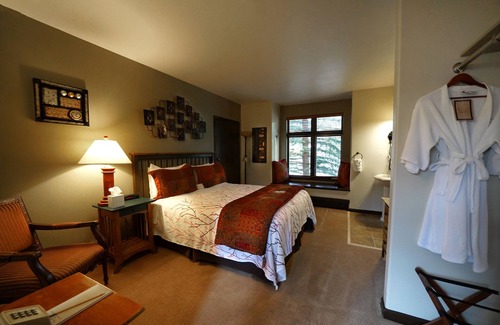 Frisco Bed & Breakfast | Frisco Inn on Galena Street
