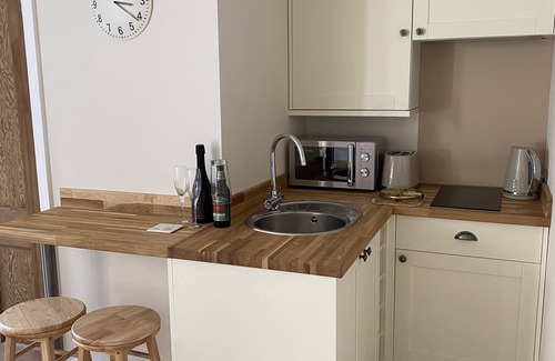 Llangollen Apartment | Fron Hyfryd Bach Apartment, Llangollen