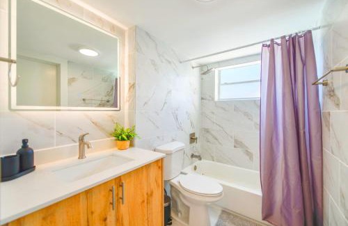 North Bay Village Apartment | Front Bay View Unique Stay for a Relaxing Experience
