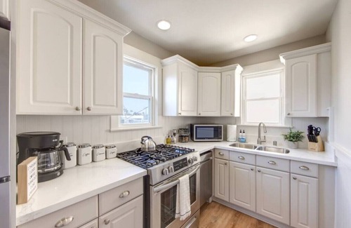 Coronado Apartment | Front Building 1-4 - B Ave Bungalows · Four 1/1 Units, 5-10 Min Walk to Coronado Beach!