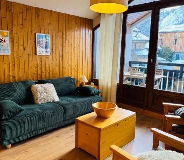Saint-Martin-de-Belleville Apartment | Front de Neige de St Martin de Belleville - Appartement 60 m2 - 8 personnes - Residence Les Murgers