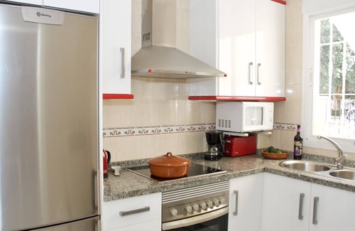 Torre del Mar Apartment | Front line Beach Ground Floor Apartment, 2 mins walk to Beach