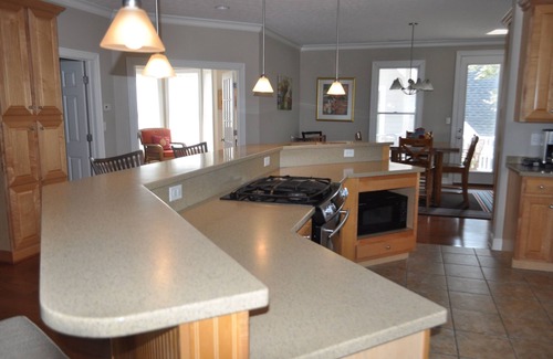 Willoughby Spit House | Front Row Ocean View! 6 Beds! 5 Decks, 4 Baths! Rec Room, Kayaks! Go Coastal!