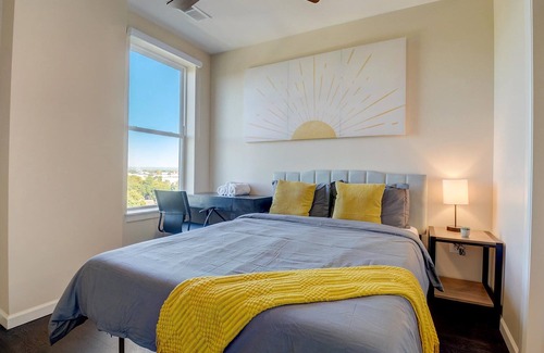 Louisville Apartment | Frontdesk | 2 BR Apt near The Speed Art Museum