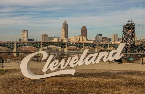 Gateway District Apartment | FRONTDESK 2063 East 4th Street Apts Downtown Cleveland
