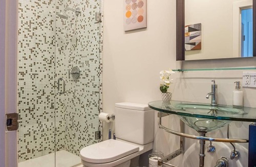 East Market District Apartment | Frontdesk | Chic + Hip 2BR NuLu Loft
