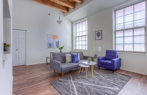 Detroit Apartment | Frontdesk I River Place Apts Rivertown Detroit