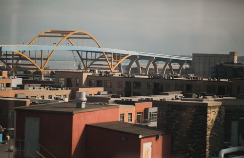 Fifth Ward Apartment | FRONTDESK Maxwell Lofts Milwaukee Walker's Point
