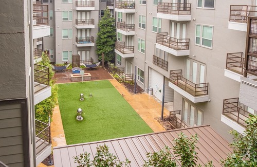 Fort Worth Cultural District Apartment | Frontdesk | Modern 1BR in West 7th