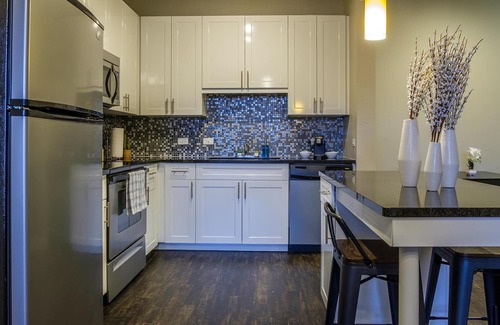 Fort Worth Cultural District Apartment | Frontdesk | Modern 1BR in West 7th