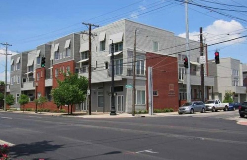 East Market District Apartment | FRONTDESK NuLu Apts Louisville