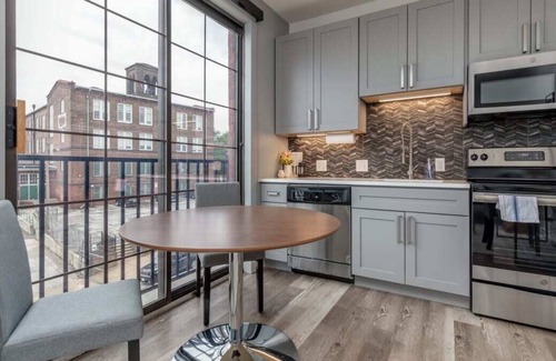 Soulard Apartment | Frontdesk | Open Studio Apt near St Louis Arch