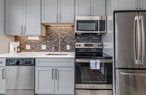 Soulard Apartment | Frontdesk | Open Studio Apt near The Gate District