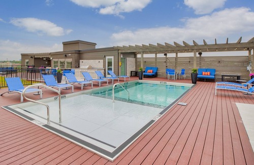 Cole-Noble District Apartment | Frontdesk | Studio Apt near Lucas Oil Stadium