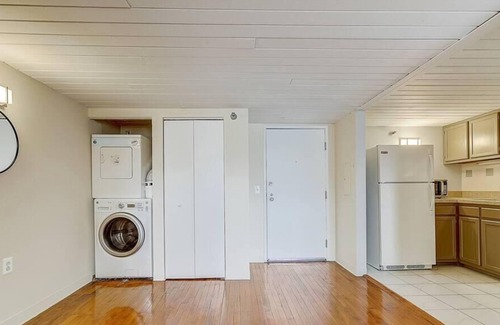 Gayborhood Apartment | Frontdesk | Sunny Washington Square West 1BR Loft