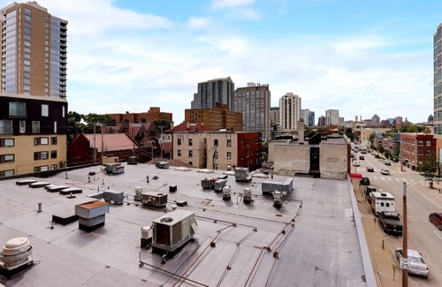 Lower East Side Apartment | FRONTDESK Urbanite Apts Lower East Side Milwaukee