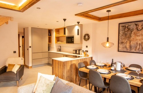 Saint-Martin-de-Belleville Apartment | Fruitière Camarine, comfortable Alpine chalet apartment, ski-in ski-out location