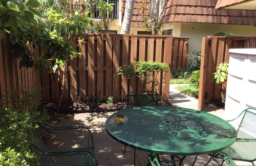 Biggar House | Ft. Myers Townhome With All The Comforts