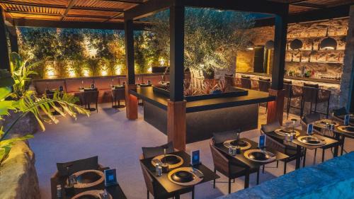 Ftelia Hotel | Ftelia Black Villas