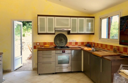 Saint-Hippolyte-le-Graveyron Villa | Fully air conditioned and renovated, Breathtaking view, Infinity pool