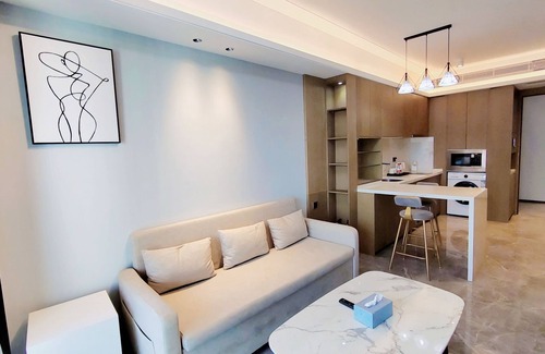 Huaqiang North Apartment | fuan hotel