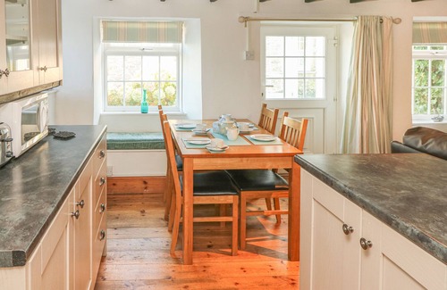 Boscastle Cottage | FUCHSIA COTTAGE, pet friendly, with open fire in Boscastle