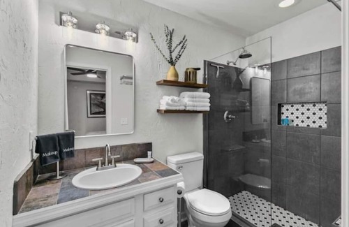 Flowood House | Full Home in Brandon with Essentials