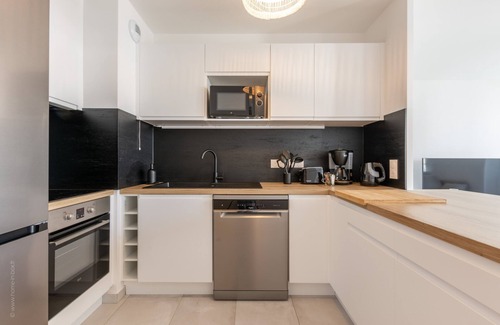 Chessy Apartment | Full House by Plaza - sublime apartment