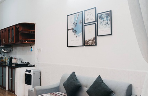 Downtown Ho Chi Minh City House | Full House for Big Family and Couples at Dist 1