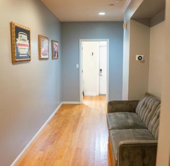 Southwark Apartment | Full House - The Art Lover Apartment Society Hill