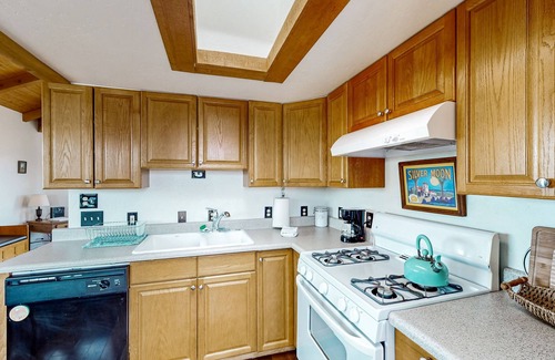 Lake Montezuma House | Full property with large deck, mountain views, & amazing sunsets