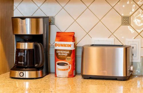 Northwest Anaheim House | Fullerton Parkside Getaway - 13min to Disneyland