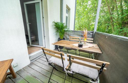 Kaßberg Apartment | FullHouse - Chemnitz - Leonardo Apt - 3 Bedrooms & Balcony