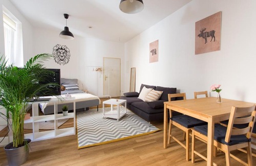 Halle Apartment | FullHouse - Halle - T28 - Lion Apartment