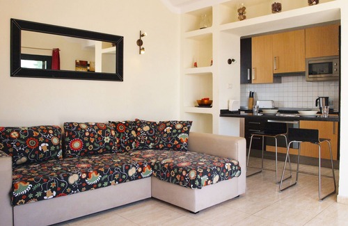 Puerto del Carmen Apartment | Fully equipped apartment with Wifi, Air Con and U.K. TV in Puerto Del Carmen