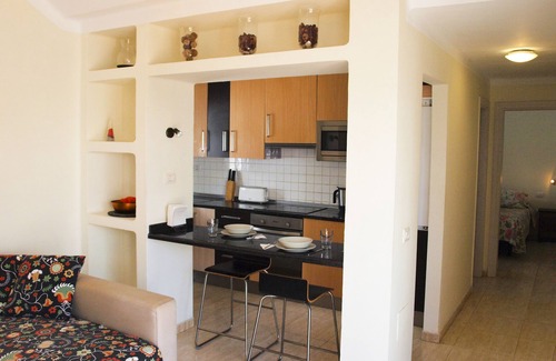 Puerto del Carmen Apartment | Fully equipped apartment with Wifi, Air Con and U.K. TV in Puerto Del Carmen