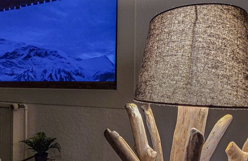 Orcieres-Merlette Apartment | Fully-equipped 5-person apartment with mountain views.