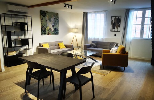 Capitole Apartment | Fully-equipped 90 m2 duplex apartment in the center of town, ideal for families.