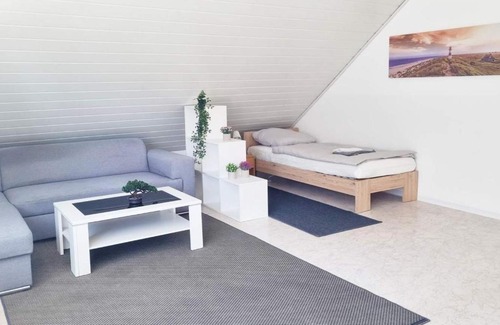 Dietzenbach Apartment | Fully equipped Apartment with big balcony and cozy living room