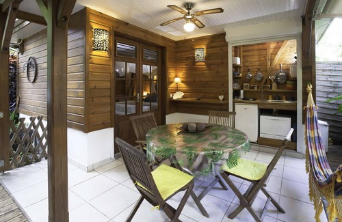 Deshaies House | Fully equipped bungalow with outdoor kitchen, air conditioning, Italian shower bathroom
