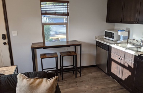 Bremerton House | Fully Equipped Cozy 1 bedroom House in Bremerton