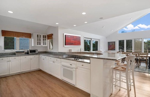 Quogue House | Fully-equipped waterfront 4-bedroom home in beautiful Quogue Village