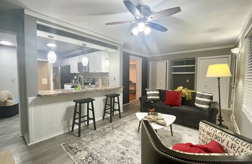 University Heights House | Fully furnished accommodate 7+ people. Great location