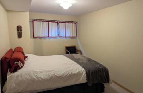 District of North Vancouver House | Fully furnished vacation rental