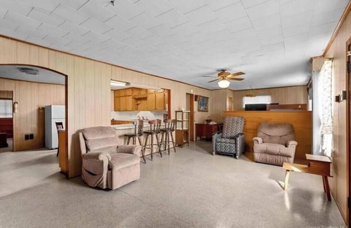 Lake Charles House | Fully furnished 4-bedroom house in delightful Lake Charles.