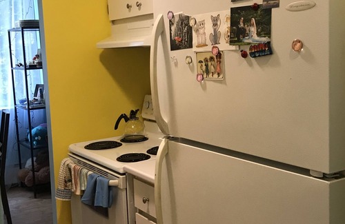 West Vancouver Apartment | Fully furnished apartment in a quiet neighbourhood, convenient location!
