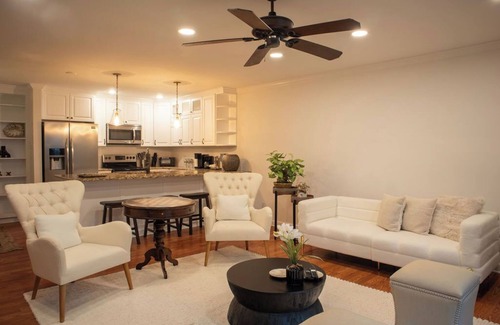 Charlotte Apartment | Fully Furnished Corporate Housing in Prestigious Myers Park Area Charlotte, NC