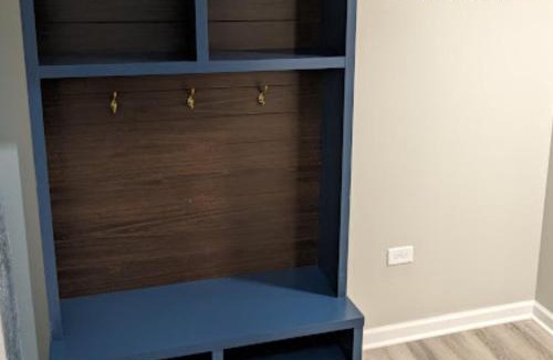 South Austin Apartment | Fully Furnished Extended Stay Work or Insurance in Chicago
